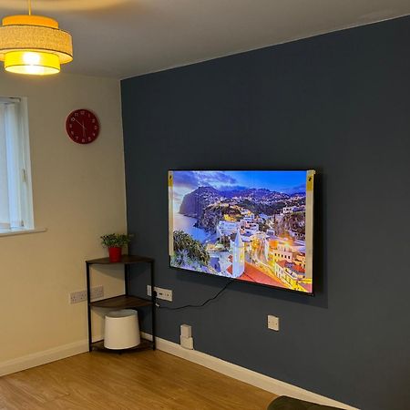 The Vogue Stay, 3 Bedrooms, 2 Bathrooms, Ideal For Jr & Oxford Hospitals, Free Carpark, Conveniently Located For Ring Road Access, 2 Miles From Oxford City Centre Easy Car & Bus Route ภายนอก รูปภาพ