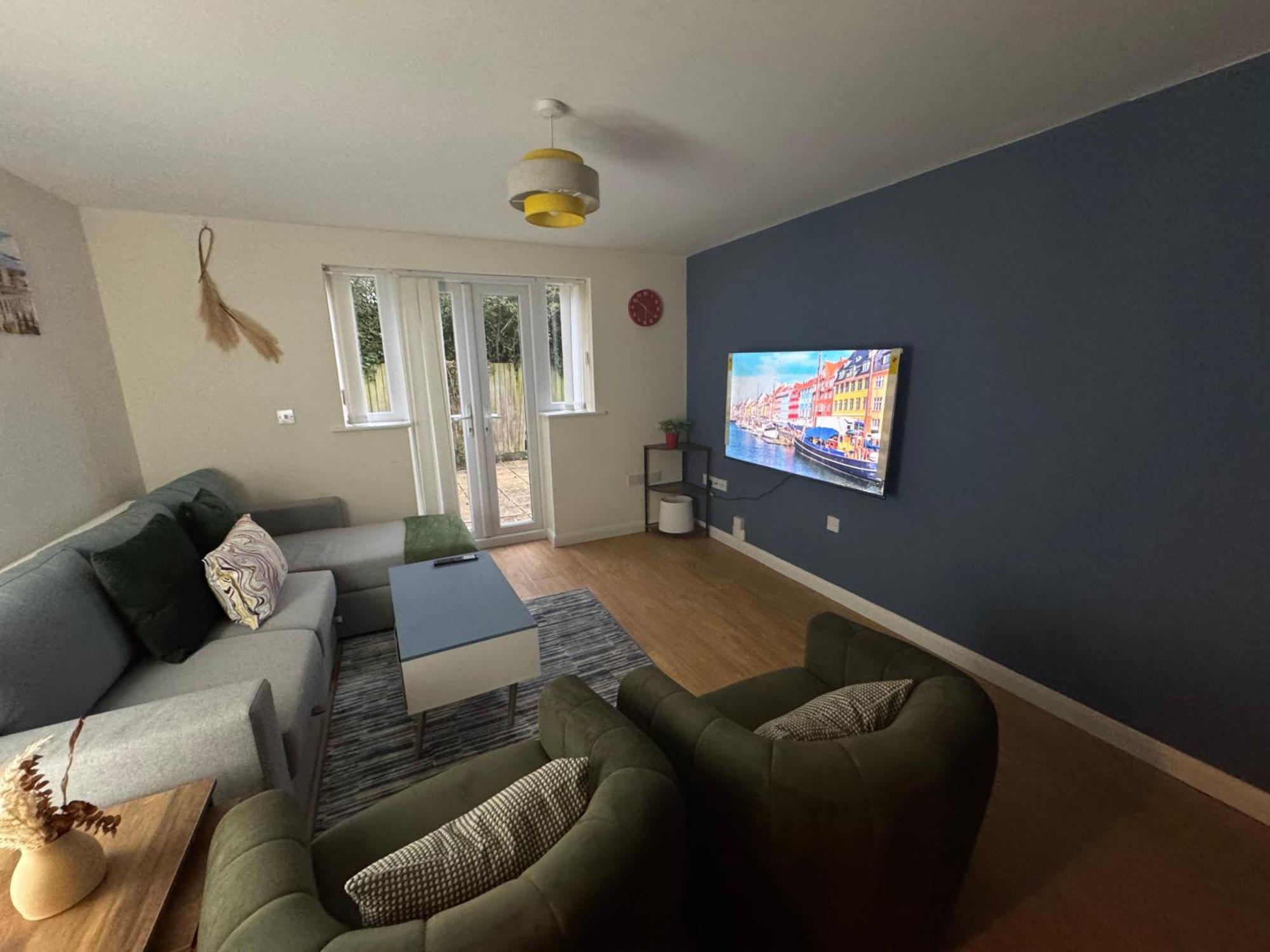 The Vogue Stay, 3 Bedrooms, 2 Bathrooms, Ideal For Jr & Oxford Hospitals, Free Carpark, Conveniently Located For Ring Road Access, 2 Miles From Oxford City Centre Easy Car & Bus Route ภายนอก รูปภาพ