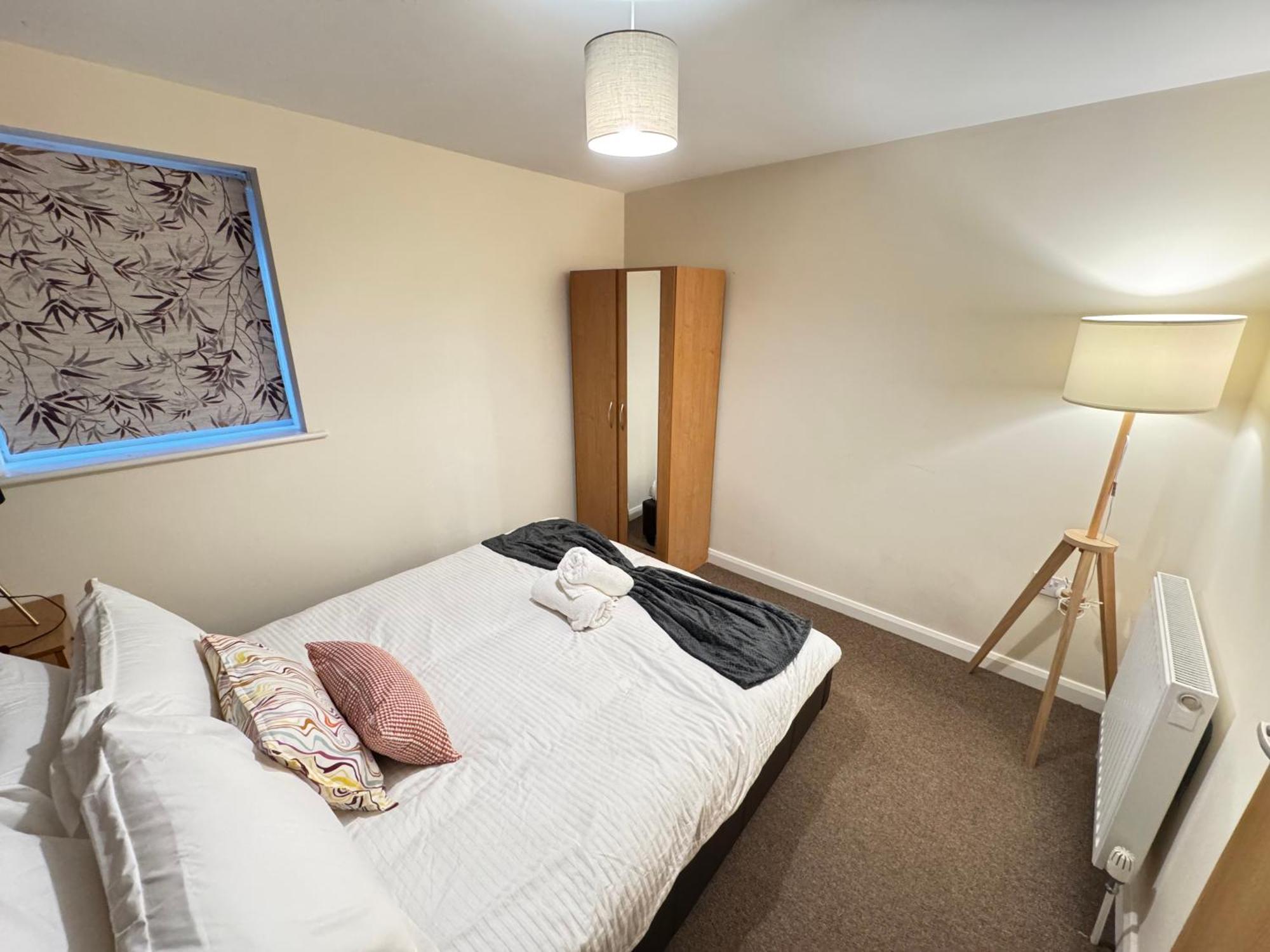 The Vogue Stay, 3 Bedrooms, 2 Bathrooms, Ideal For Jr & Oxford Hospitals, Free Carpark, Conveniently Located For Ring Road Access, 2 Miles From Oxford City Centre Easy Car & Bus Route ภายนอก รูปภาพ