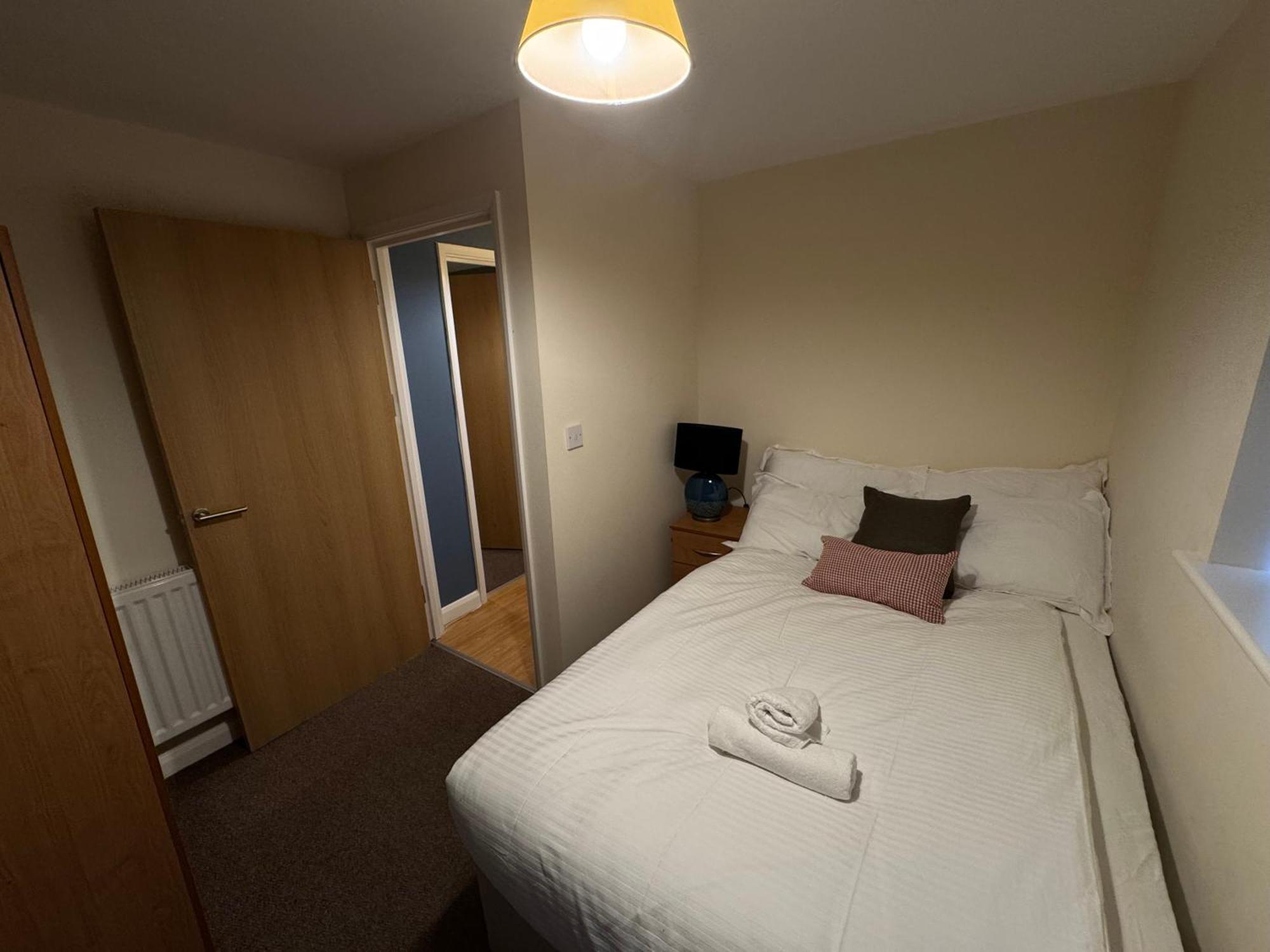 The Vogue Stay, 3 Bedrooms, 2 Bathrooms, Ideal For Jr & Oxford Hospitals, Free Carpark, Conveniently Located For Ring Road Access, 2 Miles From Oxford City Centre Easy Car & Bus Route ภายนอก รูปภาพ