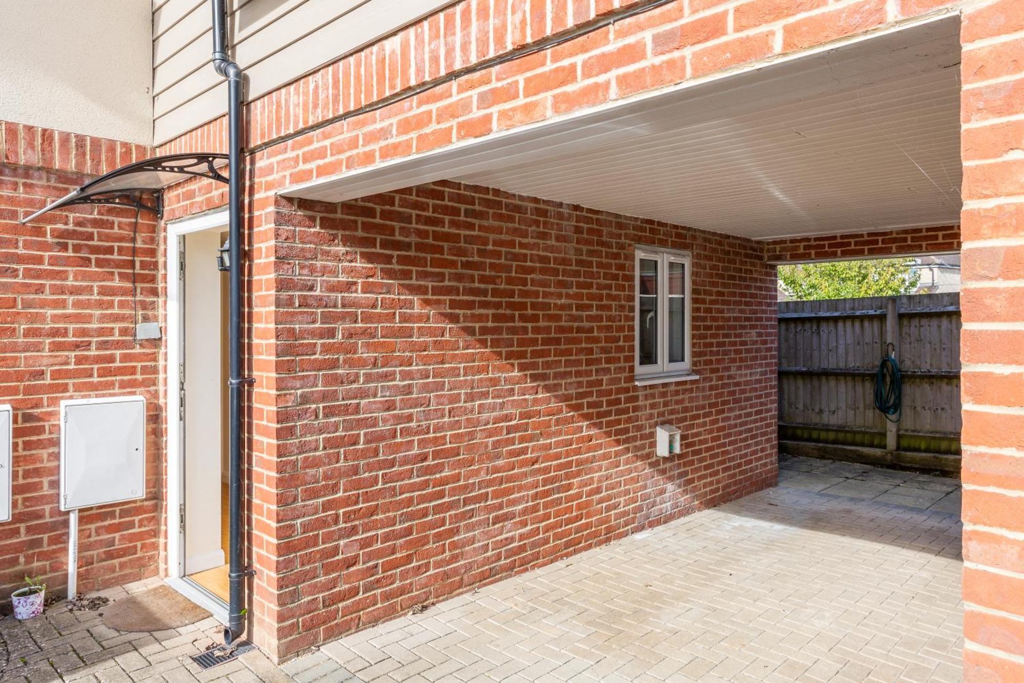 The Vogue Stay, 3 Bedrooms, 2 Bathrooms, Ideal For Jr & Oxford Hospitals, Free Carpark, Conveniently Located For Ring Road Access, 2 Miles From Oxford City Centre Easy Car & Bus Route ภายนอก รูปภาพ