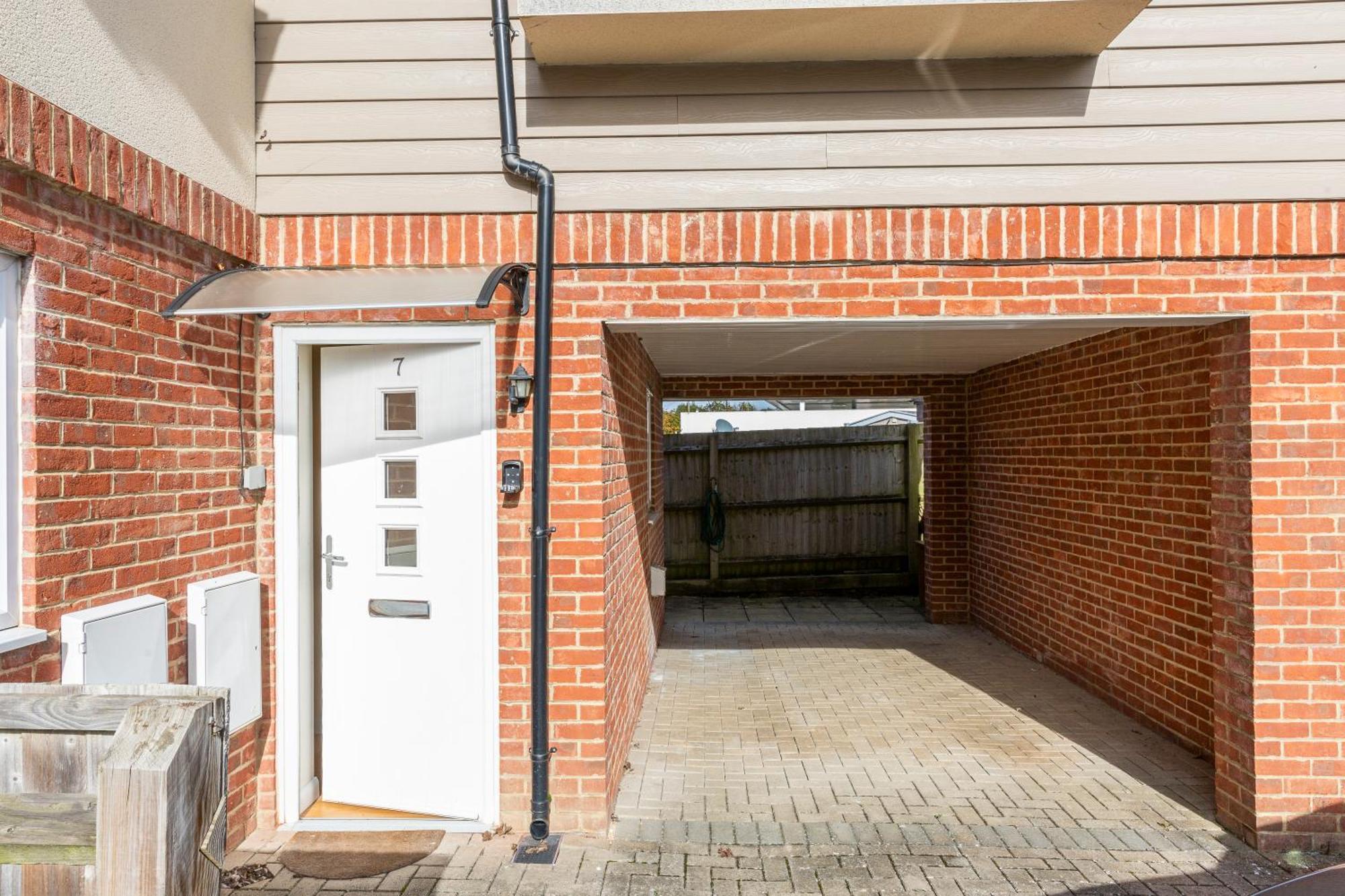 The Vogue Stay, 3 Bedrooms, 2 Bathrooms, Ideal For Jr & Oxford Hospitals, Free Carpark, Conveniently Located For Ring Road Access, 2 Miles From Oxford City Centre Easy Car & Bus Route ภายนอก รูปภาพ