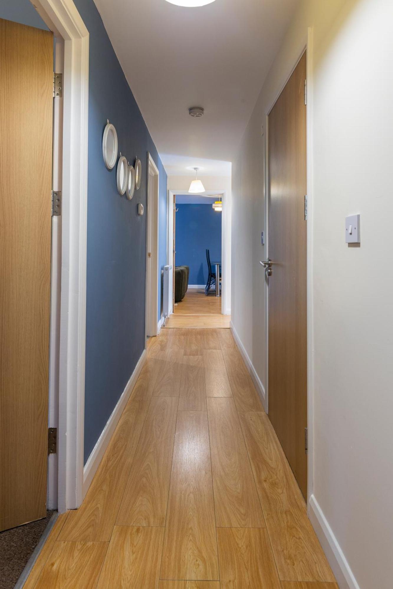 The Vogue Stay, 3 Bedrooms, 2 Bathrooms, Ideal For Jr & Oxford Hospitals, Free Carpark, Conveniently Located For Ring Road Access, 2 Miles From Oxford City Centre Easy Car & Bus Route ภายนอก รูปภาพ